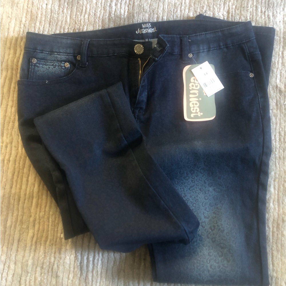 NWT Stretch Jeans with leopard pattern detail